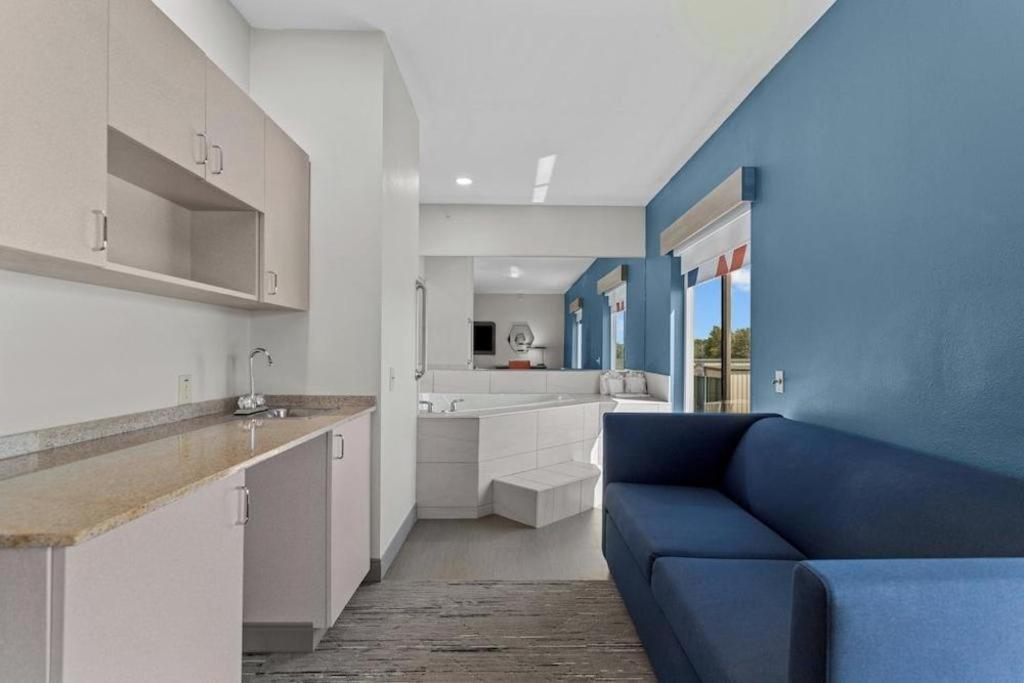 Holiday Inn Express Crockett By Ihg Exterior foto